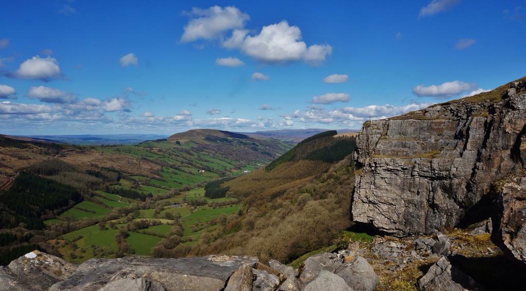 Wales' Highest Village - The Chartist Cottage - Trefil Tredegar Exterior photo
